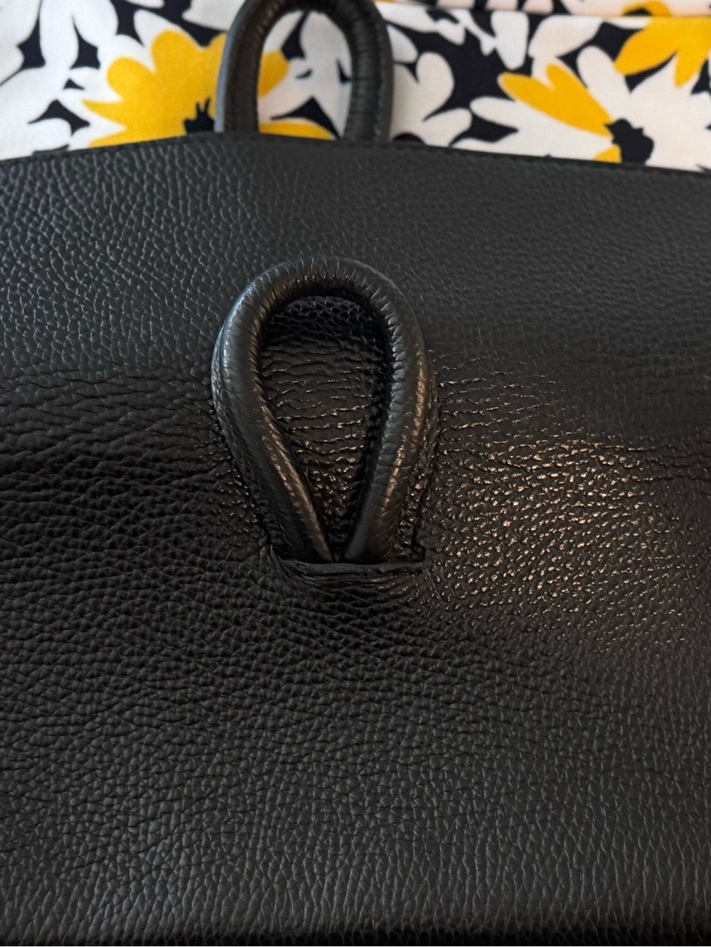 Black Women's Leather Knot-Handle bag - Picture 3 of 4